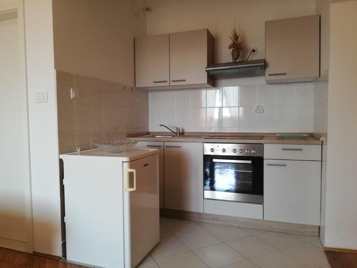 Studio Apartman Antonia Rtina Luaran gambar